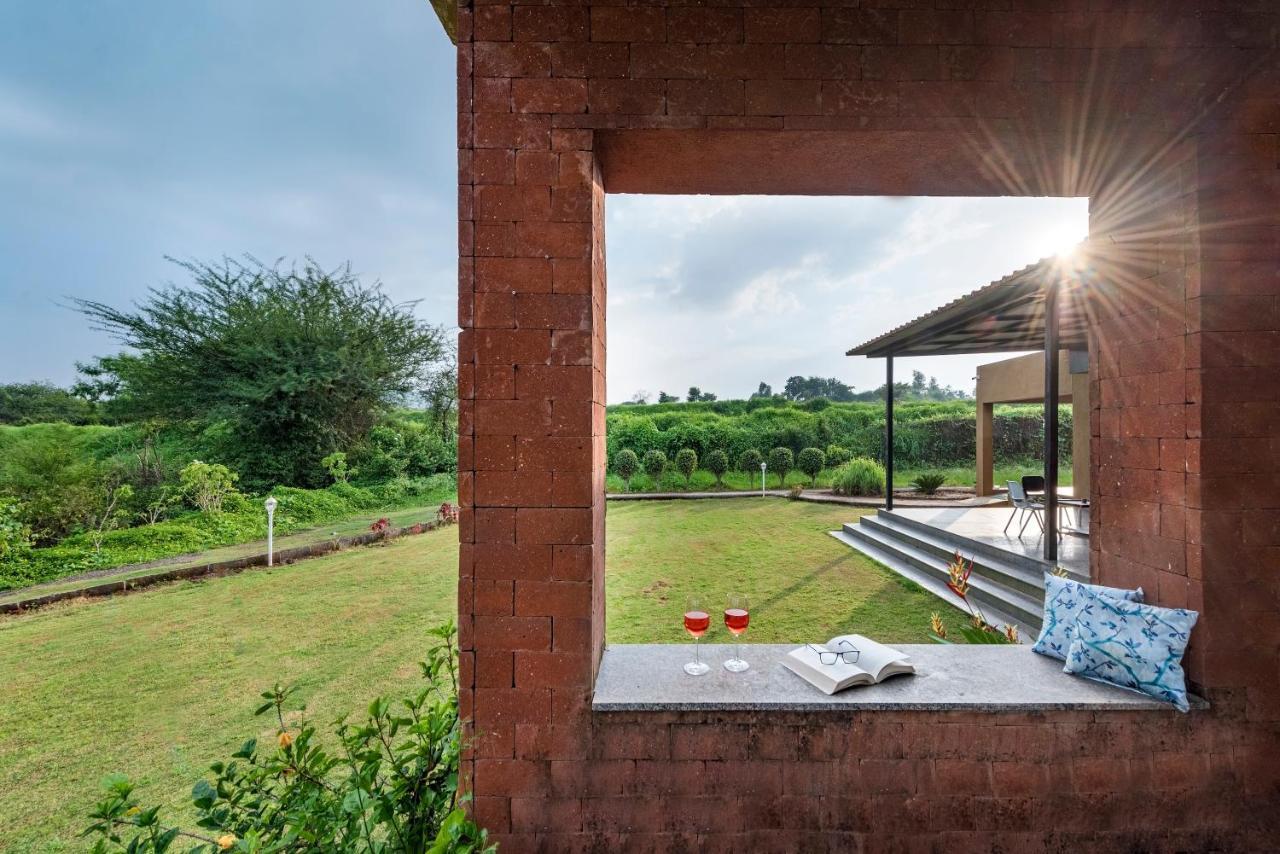 Saffronstays Rose Vineyard By The Lake, Nashik Eksteriør billede